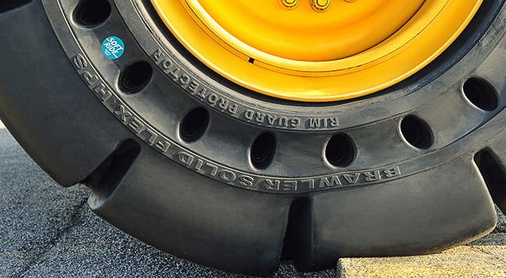 Trelleborg tackles recycling industry with Brawler high performance solid tyres 